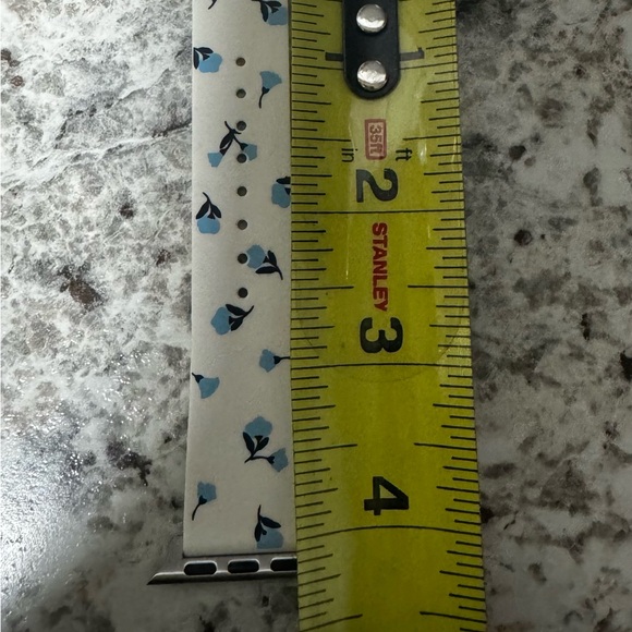 Kate Spade Apple Watch Band - Picture 6 of 8